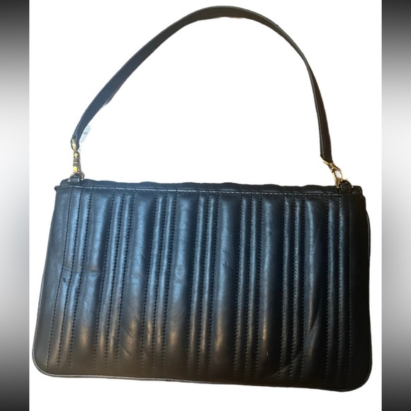 Michael Kors Vivianne black large quilted leather clutch - Picture 4 of 6